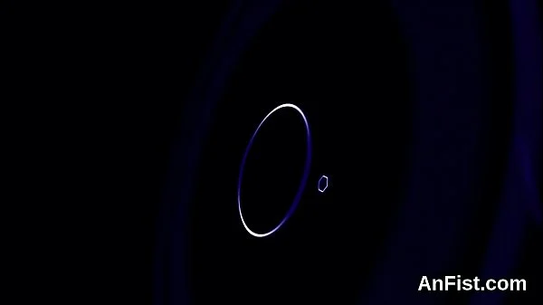 Lesbian chick gets her shaved slit and anus fisted