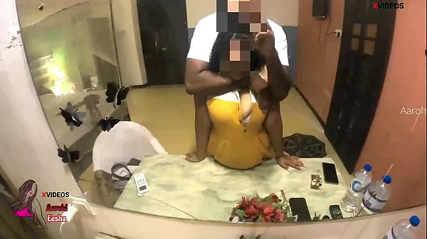 Hot employee  went to her boss house and met his boss sexy wife ,he cant resist her charm and start fucking her pussy. Cheating wife fucked by her boss.(FULL MOVIE ON XVIDEOS RED)