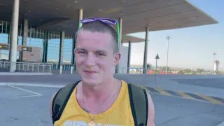 The guy glued me on the bus and blew me for a blowjob