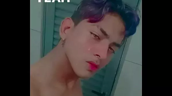 Um vídeo normal sem pornografia