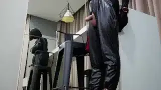皮紧身衣裤 伪娘 自慰 #2 拘束 跳蛋 阳具